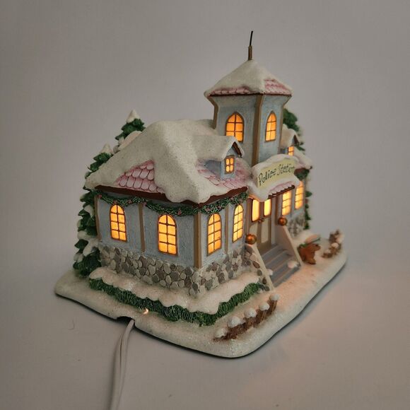 Precious Moments Hawthorne Village Christm Mugs and Hugs Precinct Police Station - Picture 13 of 13